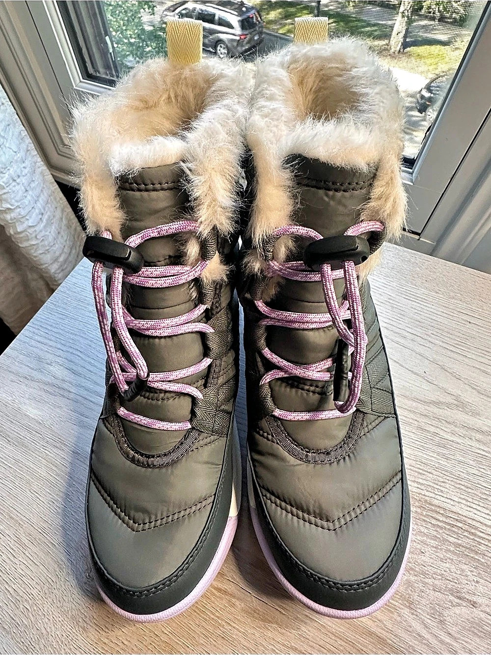 Girls Sorel Winter Boots Gray & Pink US 3 new without tags